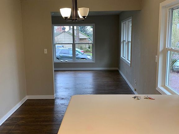 5th image of 2130 E 16th St