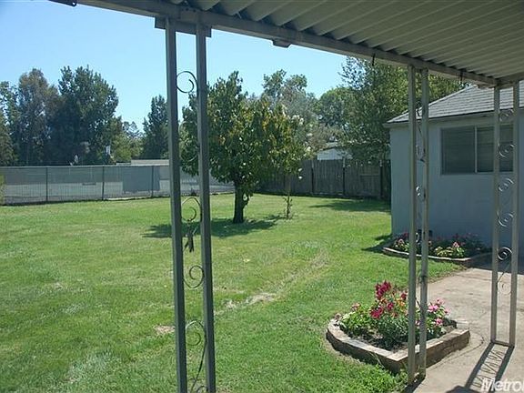 2nd image of 7412 Mariposa Ave