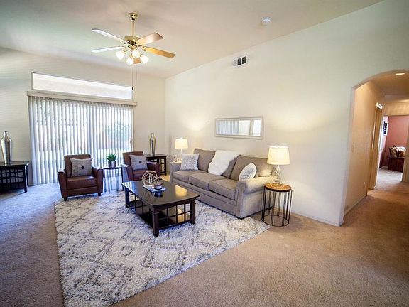 3rd image of 1751 Winchester Dr
