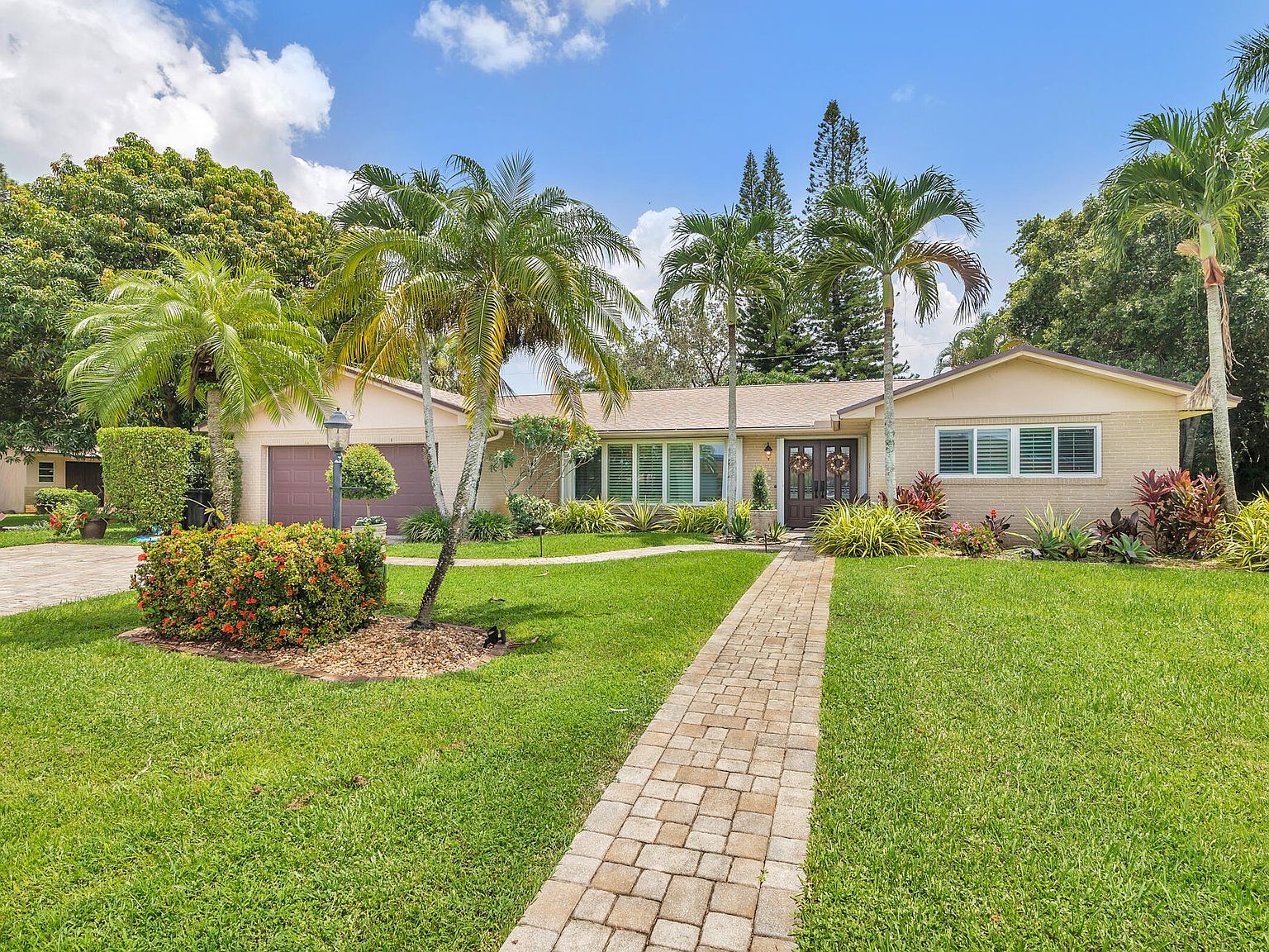 7796 Pebble Beach Ct