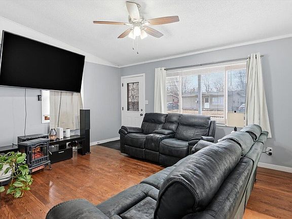 5th image of 615 N 38th St