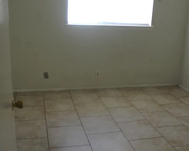 3905 Flory Ave #10 — Photo 12