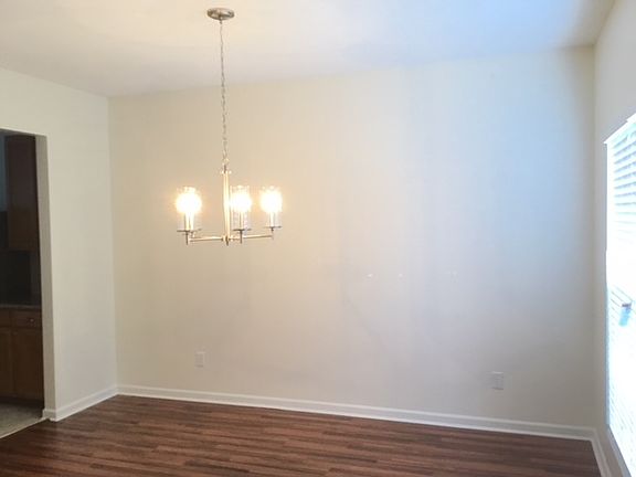 2nd image of 2106 Lannigan Dr