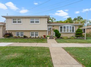 4038 Denley Ave, Schiller Park, IL 60176