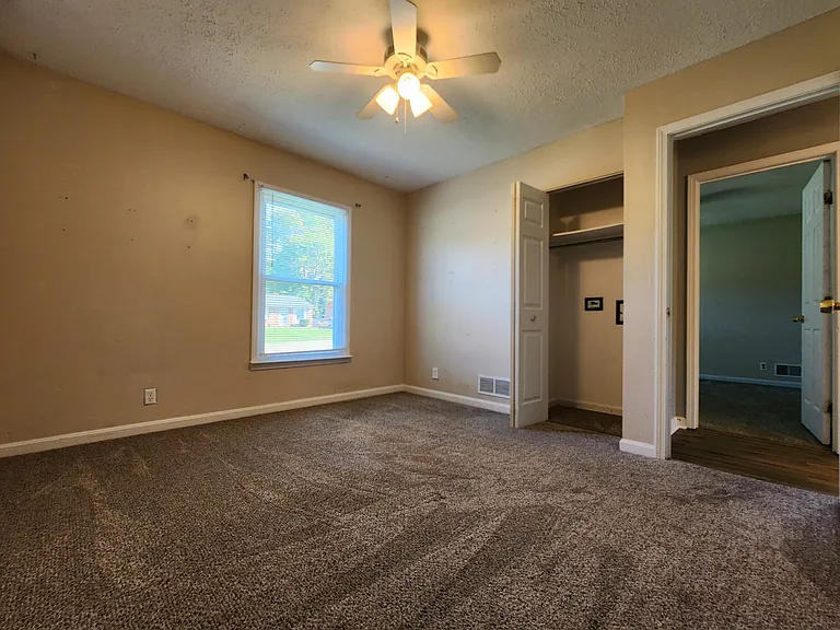11412 Kendrick Dr — Photo 18