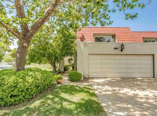 60 E Via Roma Dr, Wichita, KS 67230