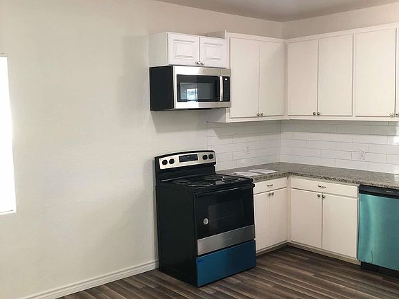 3rd image of 507 S Scullin Ave