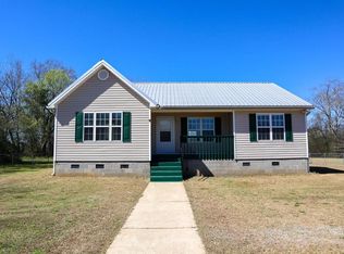 1325 Jd Love Rd, Ashford, AL 36312