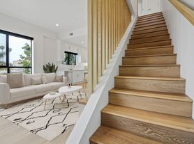 Modern 1BD & 4BD Residences in Trendy West Adams