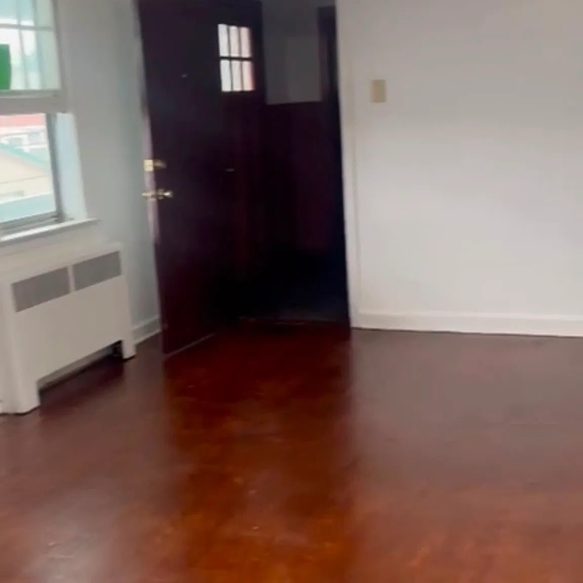 3 bed, 1.5 bath, $1,300 — Photo 2