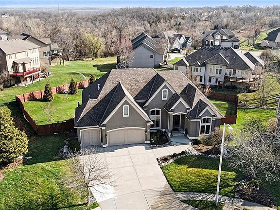 4th image of 6133 N Cypress Ct