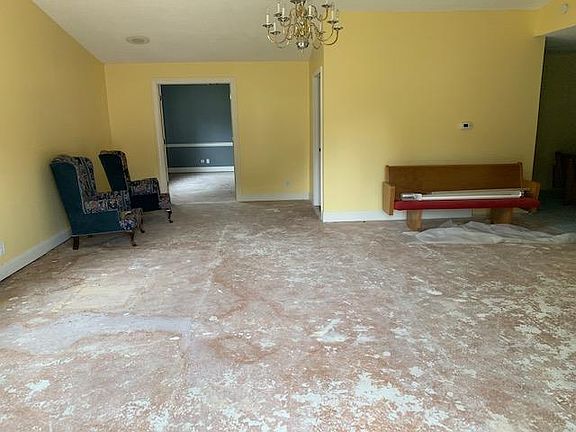 3rd image of 560 S Lincoln Ave