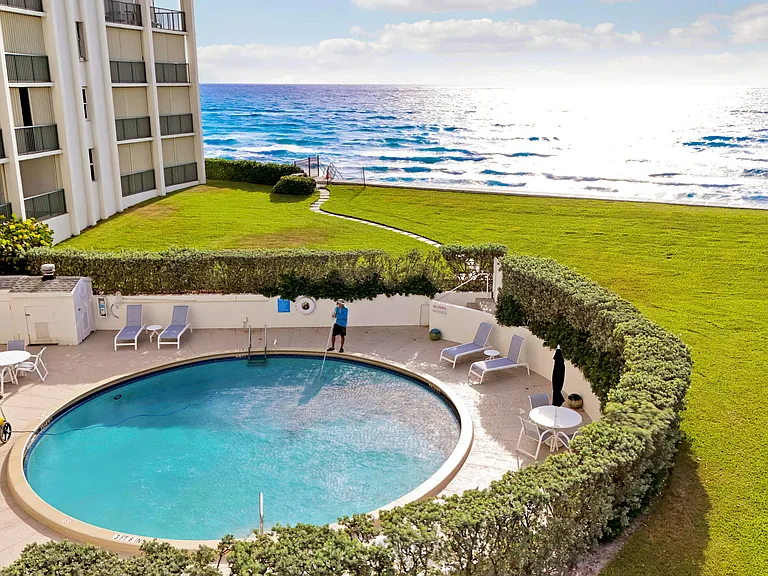5400 N Ocean Dr — Photo 25