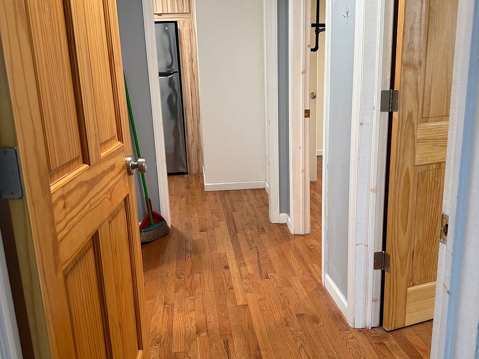 1st image of 14-19 Astoria Blvd #Penthouse 3