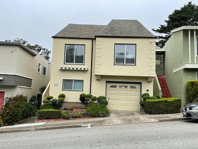 1st image of 425 Panorama Dr