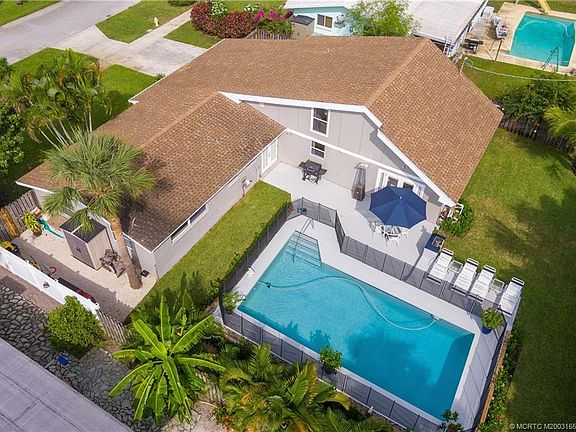 4th image of 744 Tradewind Dr
