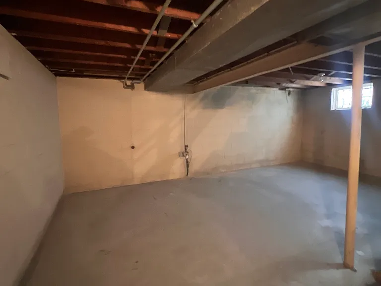 3178 Fowler Ave — Photo 8