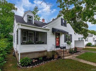 3370 Wallace Dr, Grand Island, NY 14072