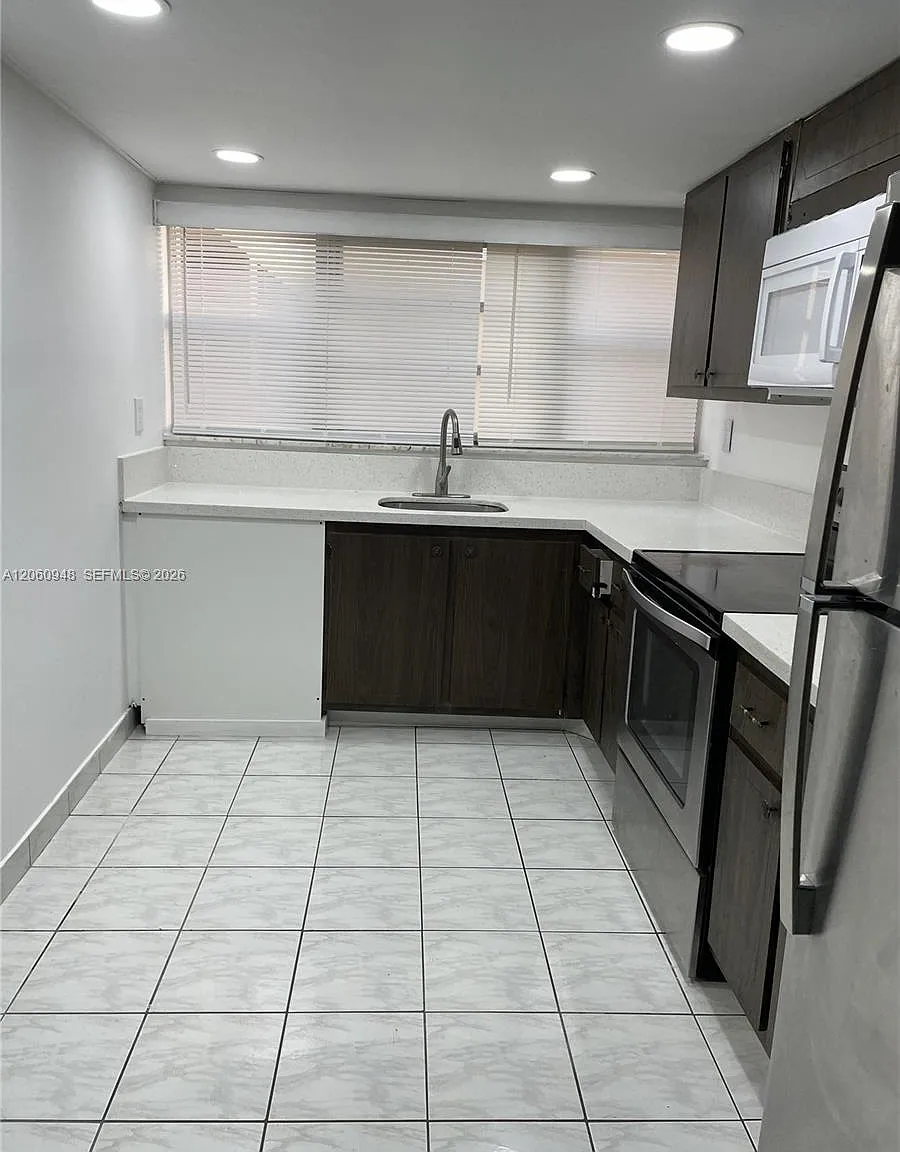 Lake Park Condo No 1 - Bl — Photo 4