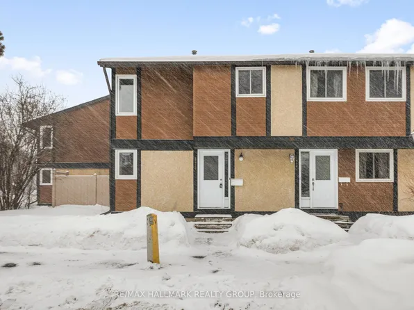 1414 Ridgebrook Dr, Ottawa, ON K1B 4T2