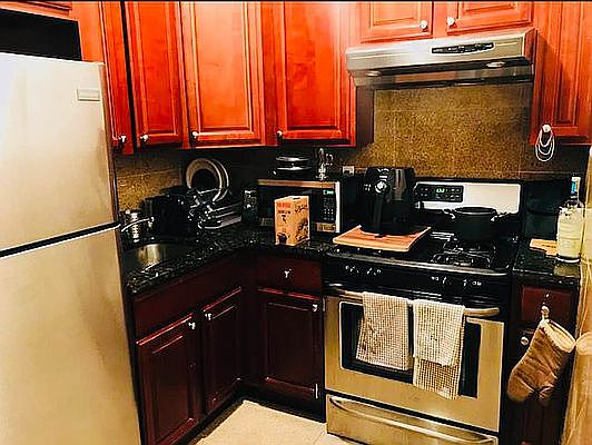 3rd image of 195 Quincy St APT 1