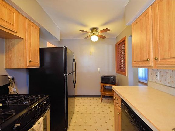 4th image of 8321 Kenton Ave