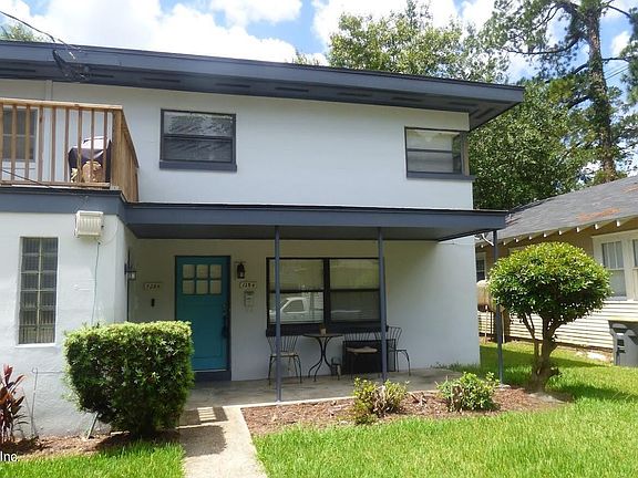 3rd image of 1284 Ingleside Ave #1284