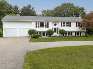 9 Georgia Dr, Walpole, MA 02081