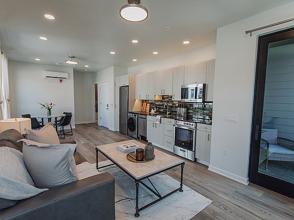 5th image of 115 Park Pl #201
