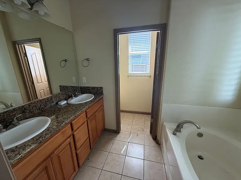 1764 Golden Way — Photo 16