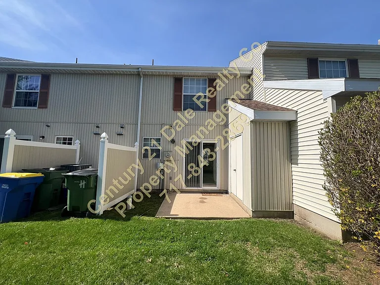 45 Williamstown Cir — Photo 16