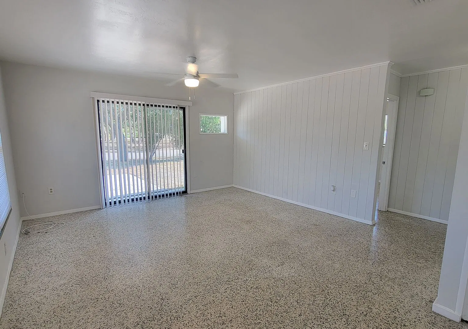 220 Avenue Des Parques North — Photo 4