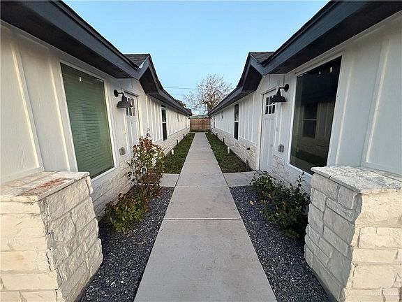 3rd image of 316 Casiano St #C-d