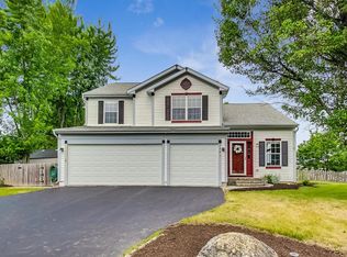 1381 Dove Ct, Antioch, IL