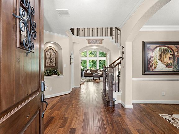 5th image of 2097 Graystone Hills Dr