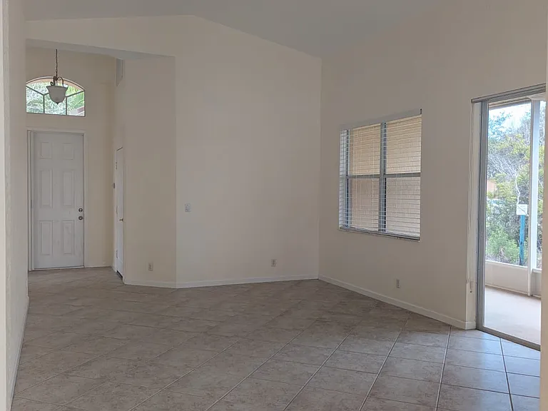 Foyer, livingroom