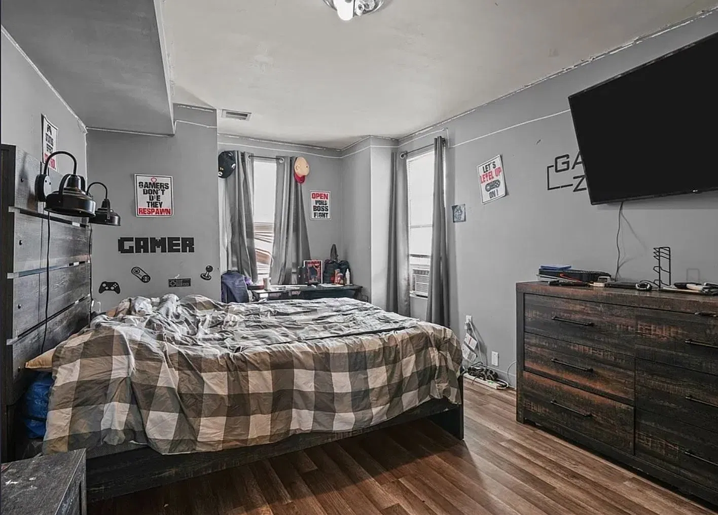 4 bed, 1722 sqft, $4,000 — Photo 3
