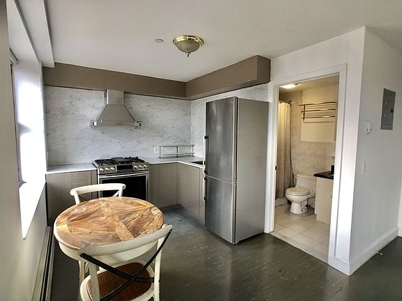 2nd image of 133 Essex St APT 601