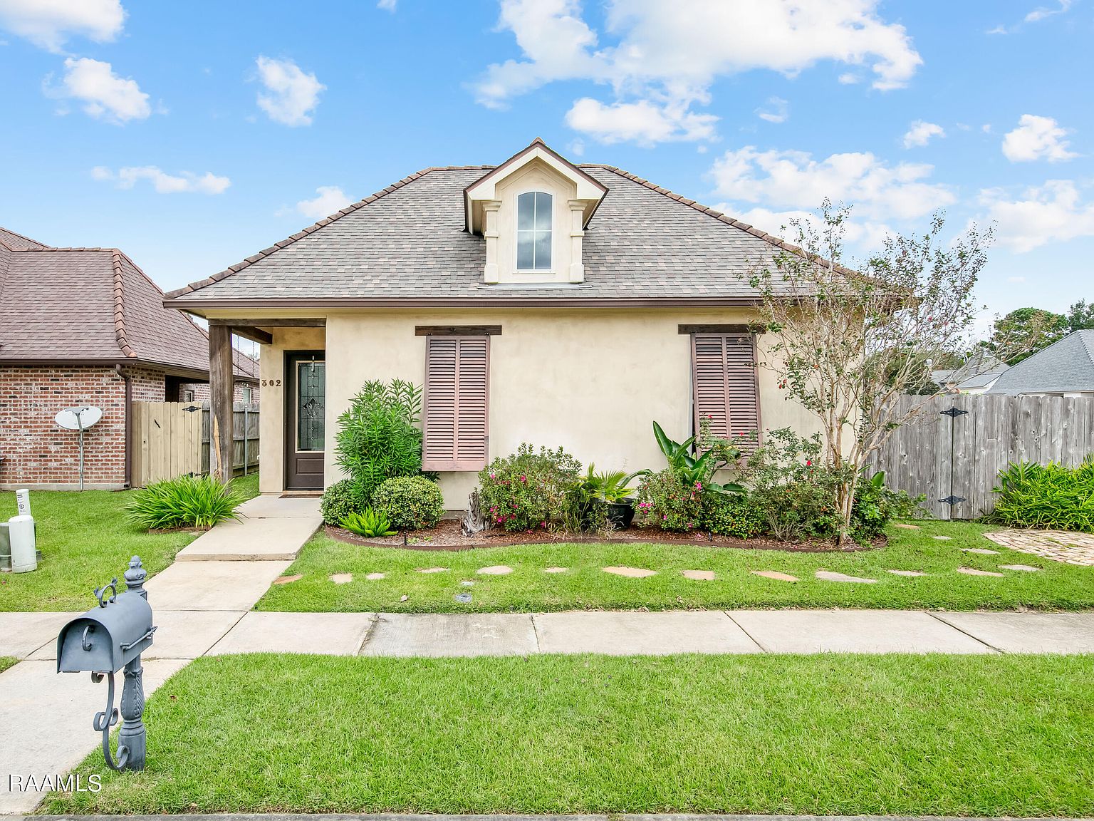 302 Dunvegan Ct, Lafayette, LA 70503 Zillow