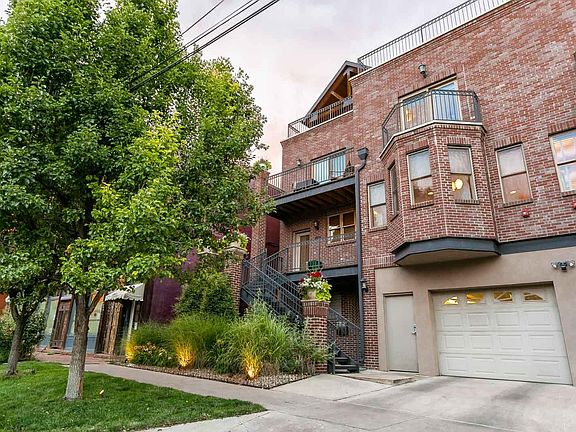 Extremely well maintained property with great neighbors