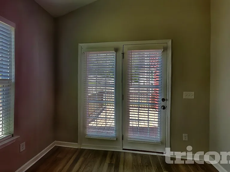 2902 Cherry Point Ln — Photo 5