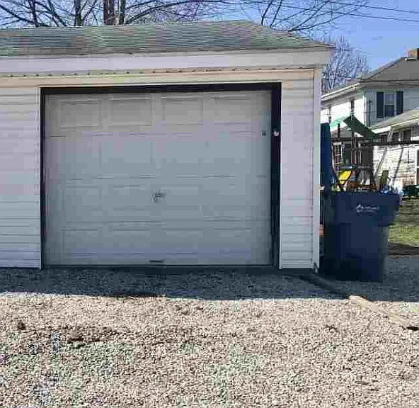 221 E Jackson St #2 — Photo 2