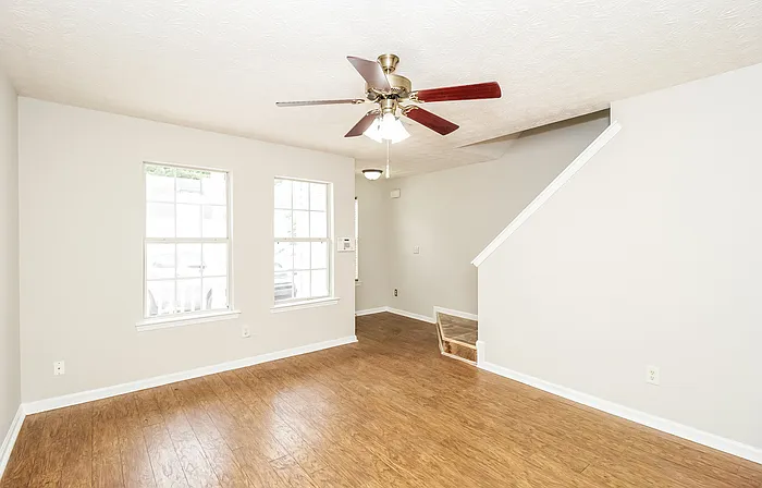 6560 Wellington Chase Ct — Photo 3