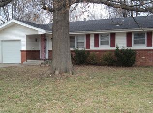 526 S Forest Ct, Springfield, MO 65806