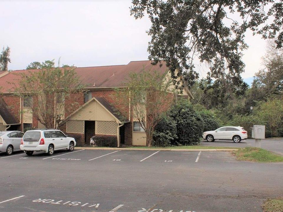 1st image of 3207 Shamrock St #18