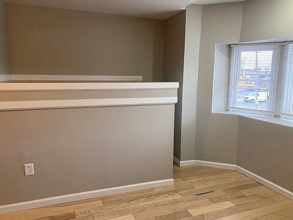 5th image of 5207 Woodland Ave #2F