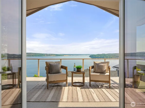 7 33rd Avenue NW, Gig Harbor, WA 98335