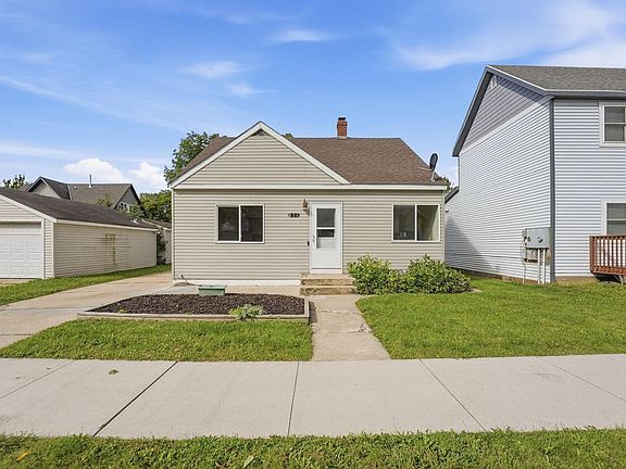4th image of 416 2nd St SE