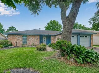 16118 Tibet Rd, Friendswood, TX 77546