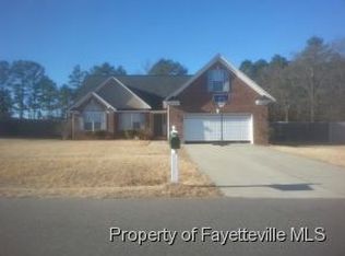 222 Wildwood Dr, Raeford, NC 28376